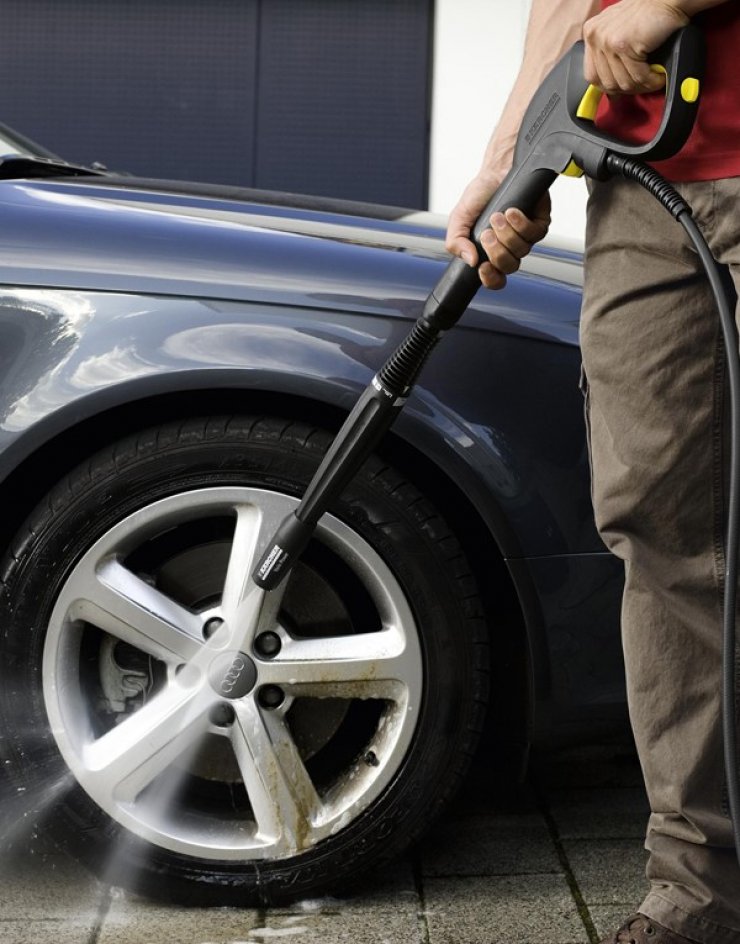 Πλένουμε τα αυτοκίνητα μας για καλό σκοπό!