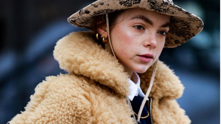 Το teddy bomber jacket για τις χειμωνιάτικες σου βόλτες