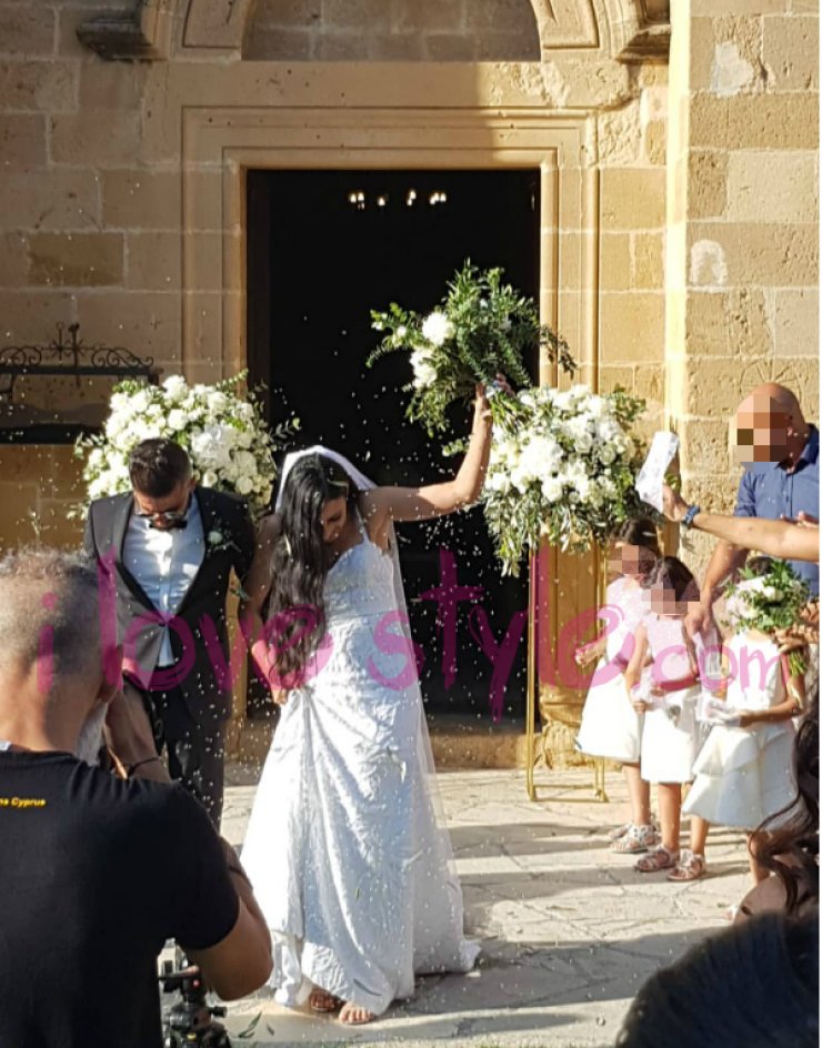 Ποδοσφαιριστής της Ομόνοιας ανέβηκε τα σκαλιά της εκκλησίας! [εικόνες & βίντεο]