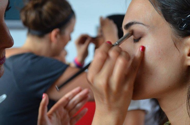 Ταχύρυθμα μαθήματα "Bridal Make-up course" από το Kohl make-up studio