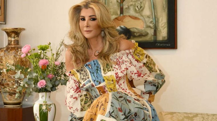 Τερέζα Ηλιάδη: Το Zara φόρεμα που επέλεξε και ταιριάζει γάντι στις αυγουστιάτικες εμφανίσεις σας!