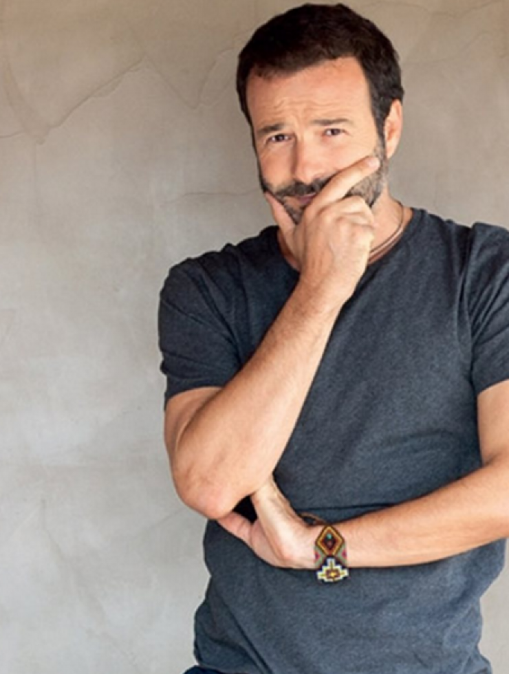 Η απίστευτη αλλαγή στην εμφάνιση του Θανάση Ευθυμιάδη!