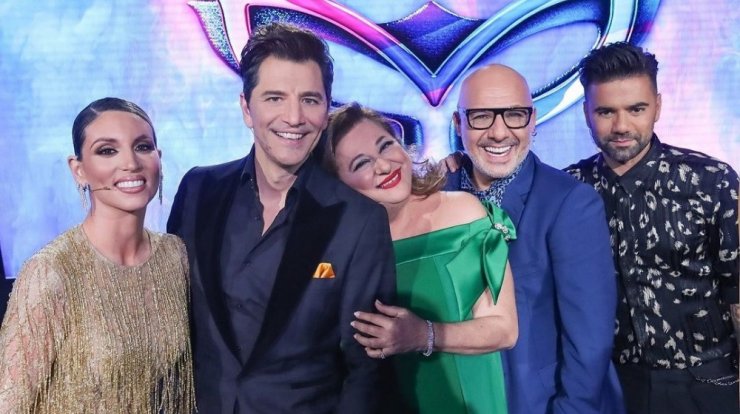 “The Masked Singer”: Η πρώτη αποχώρηση είναι γεγονός – Ποιος κρυβόταν πίσω από τον Ιπποπόταμο