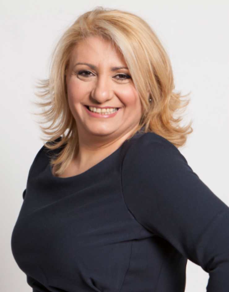 Θέκλα Πετρίδου: Η απίστευτη λεπτομέρεια που αποκάλυψε για το νυφικό της! [βίντεο]