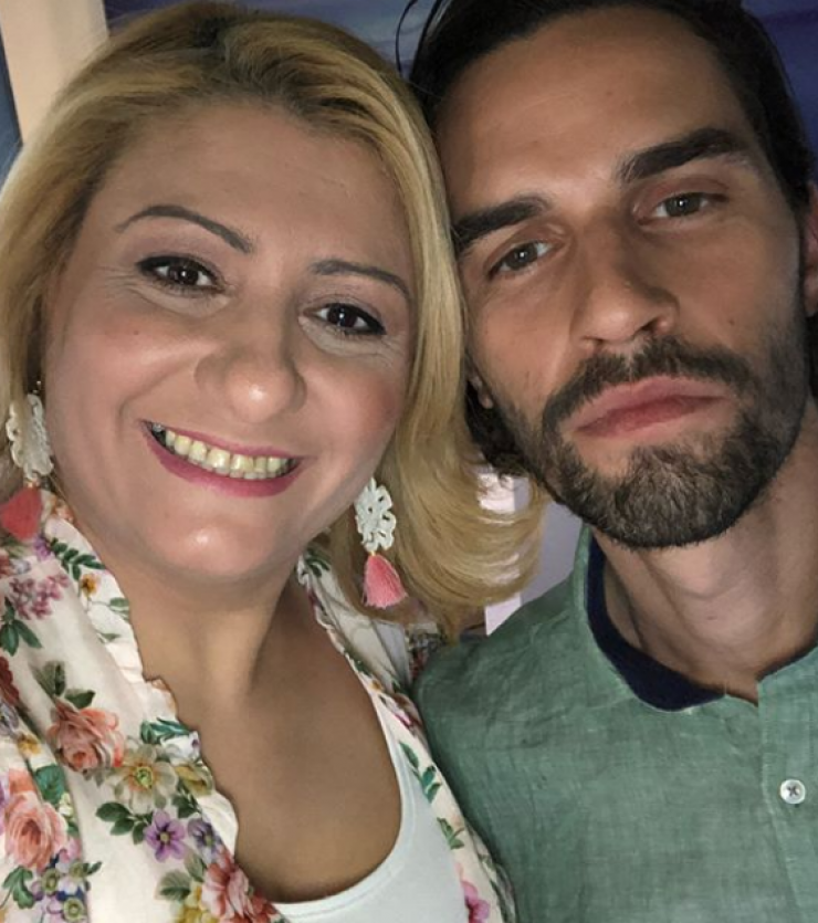 Ο γιος της Θέκλας Πετρίδου καλεσμένος στην εκπομπή της! [βίντεο]