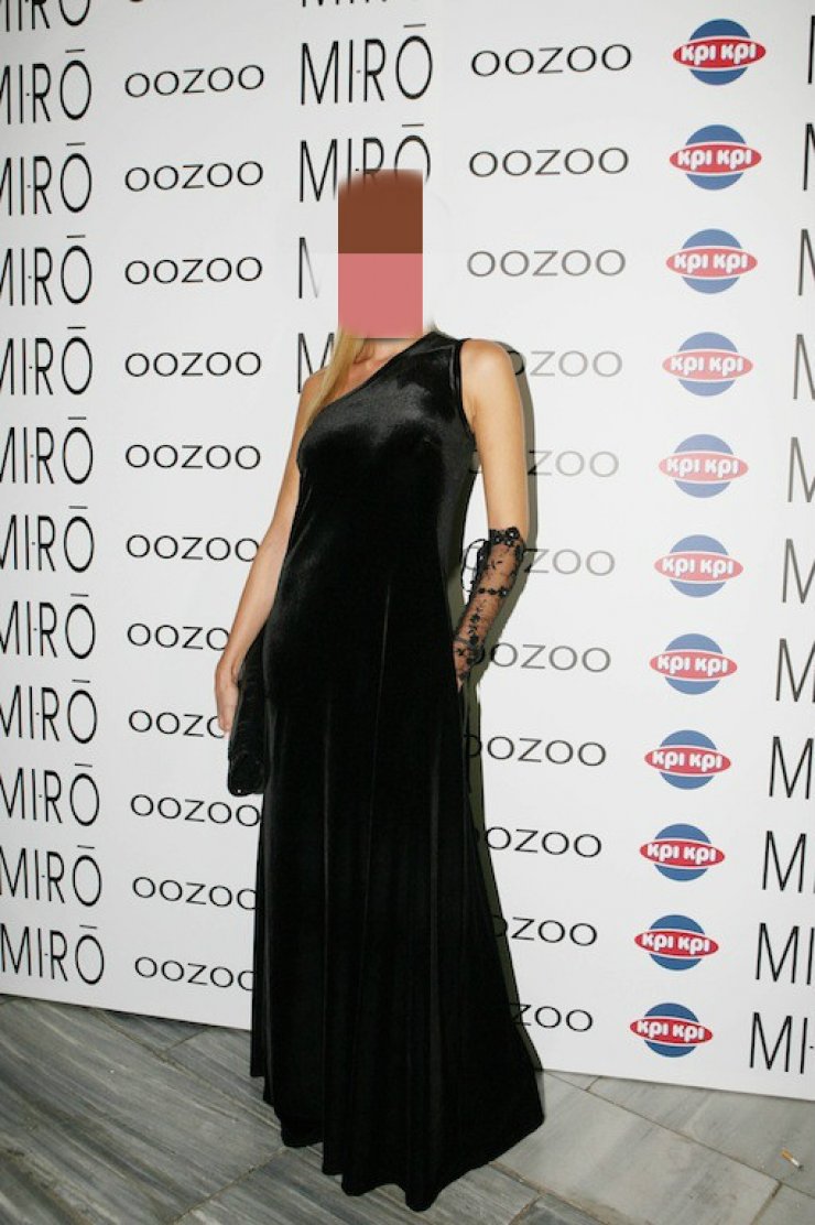 Γνωστή τραγουδίστρια επιβεβαιώνει την εγκυμοσύνη της και αποκαλύπτει το φύλο του μωρού