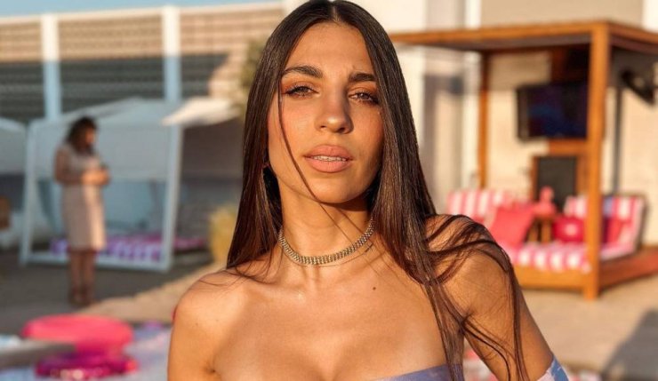 Θέλξια - Βαλέρια Φραγκούδη: To beach look που δημιούργησε με Christian Dior μαγιό 