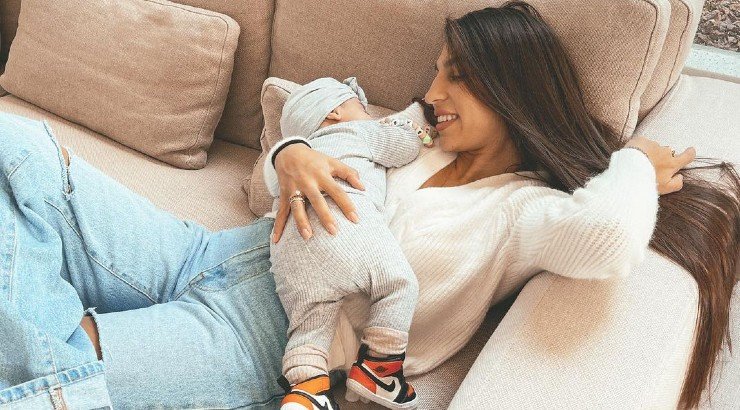 Θέλξια – Βαλέρια Φραγκούδη: Αποκάλυψε σε ποιον μοιάζει η μικρή Ζακελίνα! 