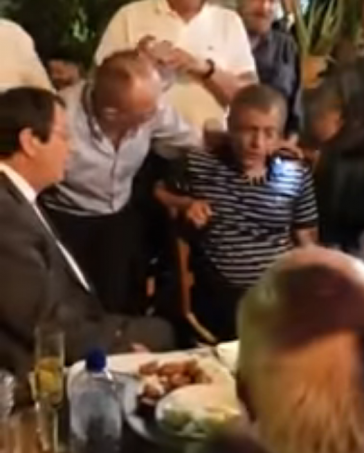 Το ντουέτο του Προέδρου της Δημοκρατίας με το Θέμη Αδαμαντίδη! [βίντεο]