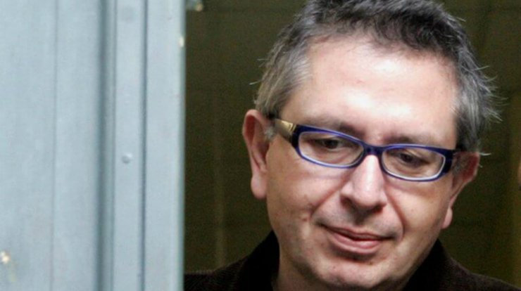 Συγκινεί ο επικήδειος λόγος του θεράποντα ιατρου του Θέμου Αναστασιάδη στην κηδεία του