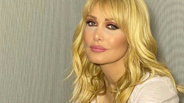 Νατάσα Θεοδωρίδου: Η συμμετοχή του Αντώνη Ρέμου στο πρώτο της video clip που δεν γνώριζε κανείς!