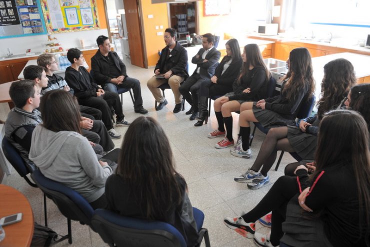 Επίσκεψη Γιώργου Θεοφάνους στην ομάδα BeatBullying του Γυμνασίου Ύψωνα στα πλαίσια του προγράμματος Ευ Ζην