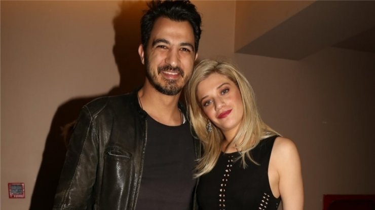 Τζένη Θεωνά για Δήμο Αναστασιάδη: "Ερωτευτήκαμε κεραυνοβόλα..." [βίντεο]