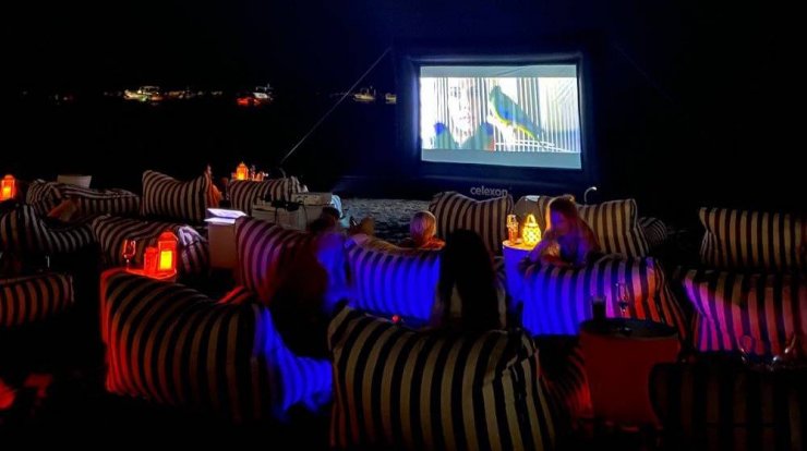 Θερινά σινεμά στη Λεμεσό πάνω στην αμμουδιά