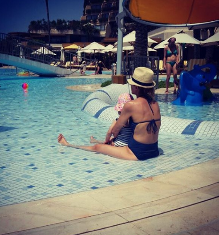 Κύπριος παρουσιαστής με τη σύζυγο και την κόρη τους σε καλοκαιρινές διακοπές!