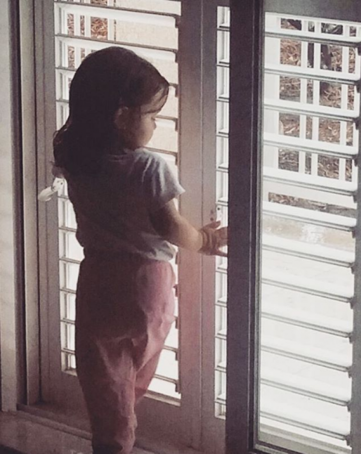 Κύπριος παρουσιαστής φωτογραφίζει την κορούλα του και “λιώνει” το instagram!