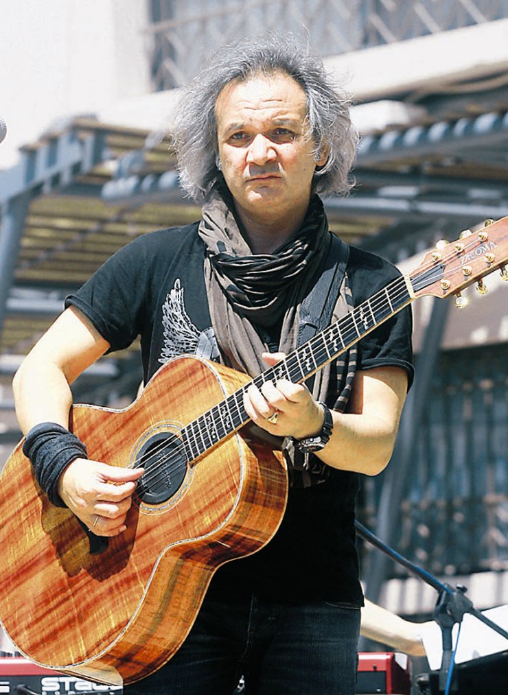 Χρήστος Θηβαίος: Δημόσια συγγνώμη μετά το επεισόδιο με τη δημοσιογράφο!