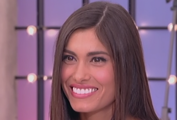 Θ. Απέργη: Η απάντησή της στα αρνητικά σχόλια για τα δόντια και το χαμόγελό της!