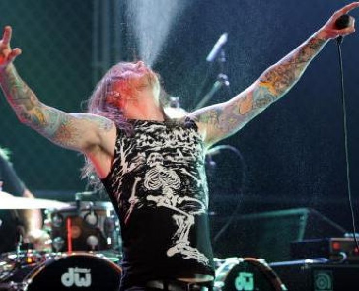 Έλληνας τραγουδιστής πλήρωσε για να σκοτώσουν τη γυναίκα του