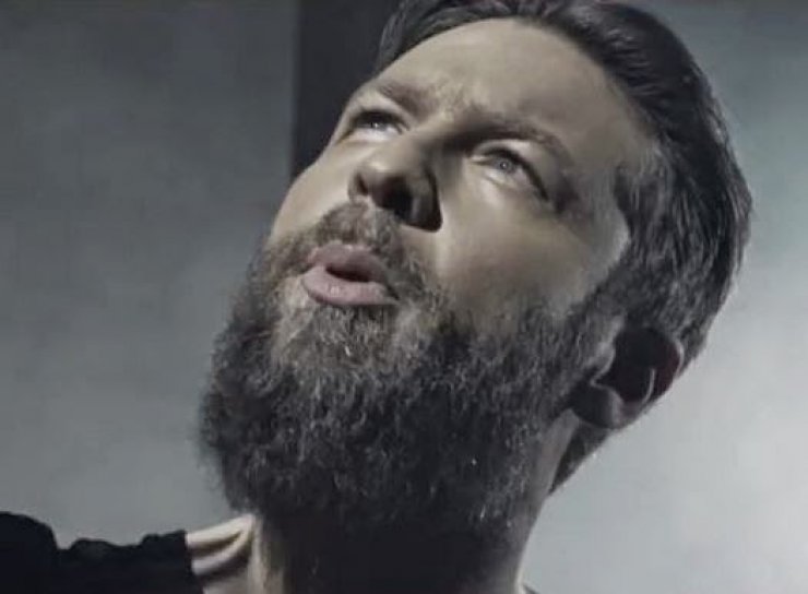 Ο Γιάννης Βαρδής έκανε τα πρώτα του τατουάζ και μας τα δείχνει [εικόνα]