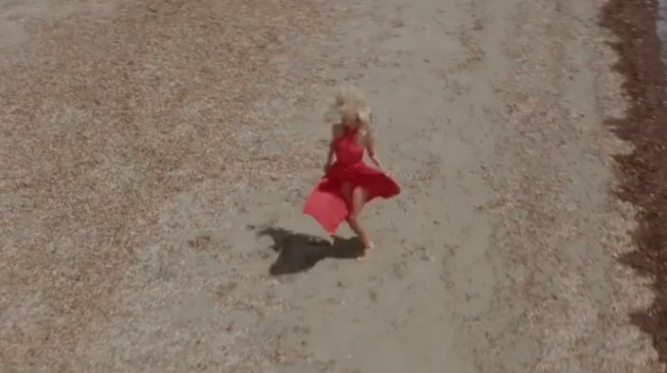 Ελληνίδα τραγουδίστρια συγκλονίζει: “Με απήγαγε πελάτης από το μαγαζί” [βίντεο]