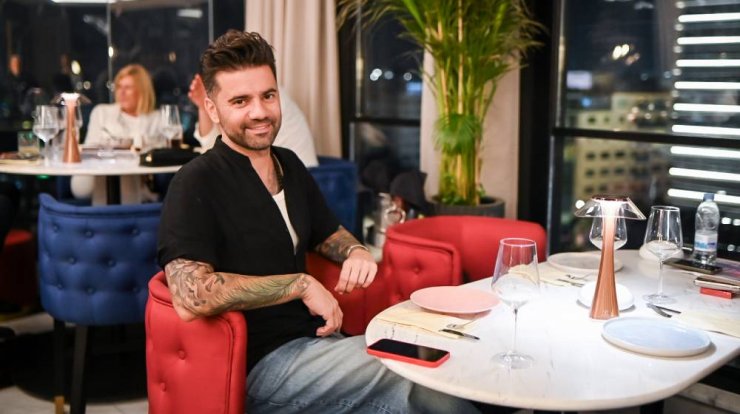 Θοδωρής Μαραντίνης: Που τον "τσακώσαμε" χθες βράδυ στη Λευκωσία; [εικόνες]