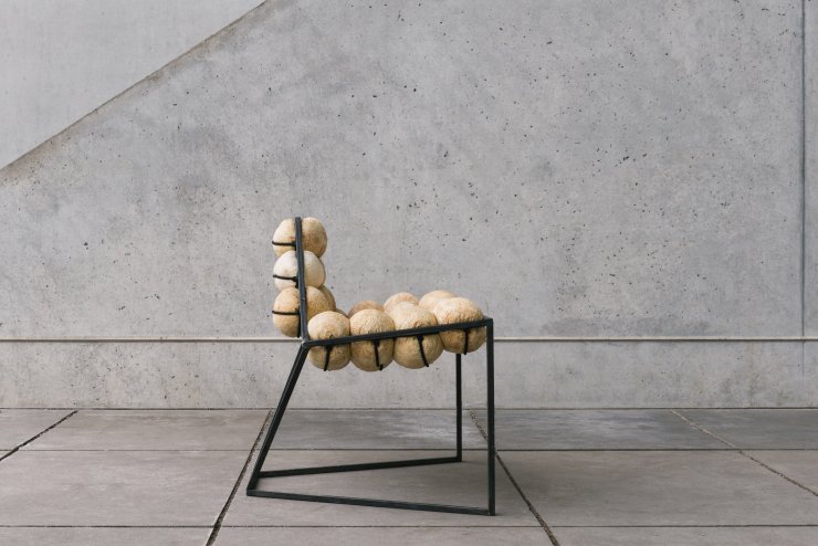 Έπιπλα από… εντόσθια