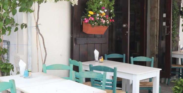 Ουζομεζές - Καφενείο Το Άριστο... Τέλειον