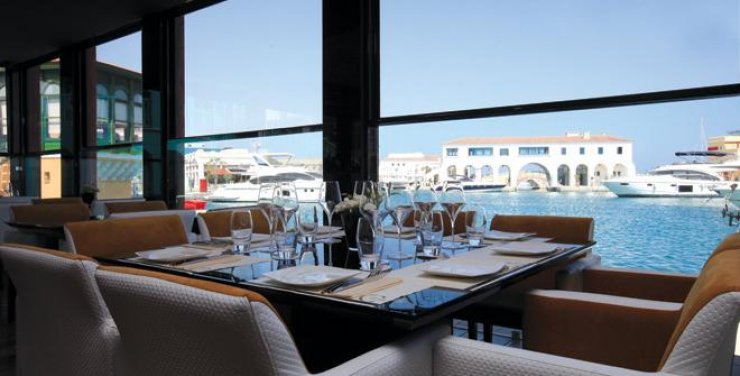 Crystal Marina Lounge