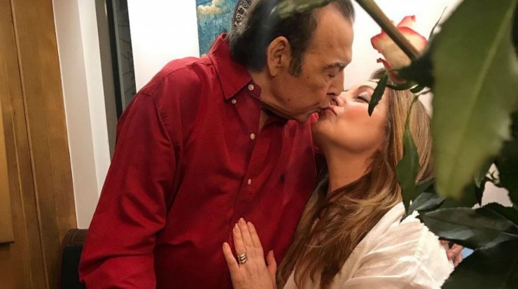 Τόλης Βοσκόπουλος - Άντζελα Γκερέκου: Μας άνοιξαν την πόρτα του εντυπωσιακού τους σπιτιού [εικόνες]