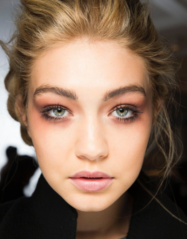 Συμβουλές για το μακιγιάζ της εποχής από την make-up artist των Beauty Line, Μαρία Μιτσίδου