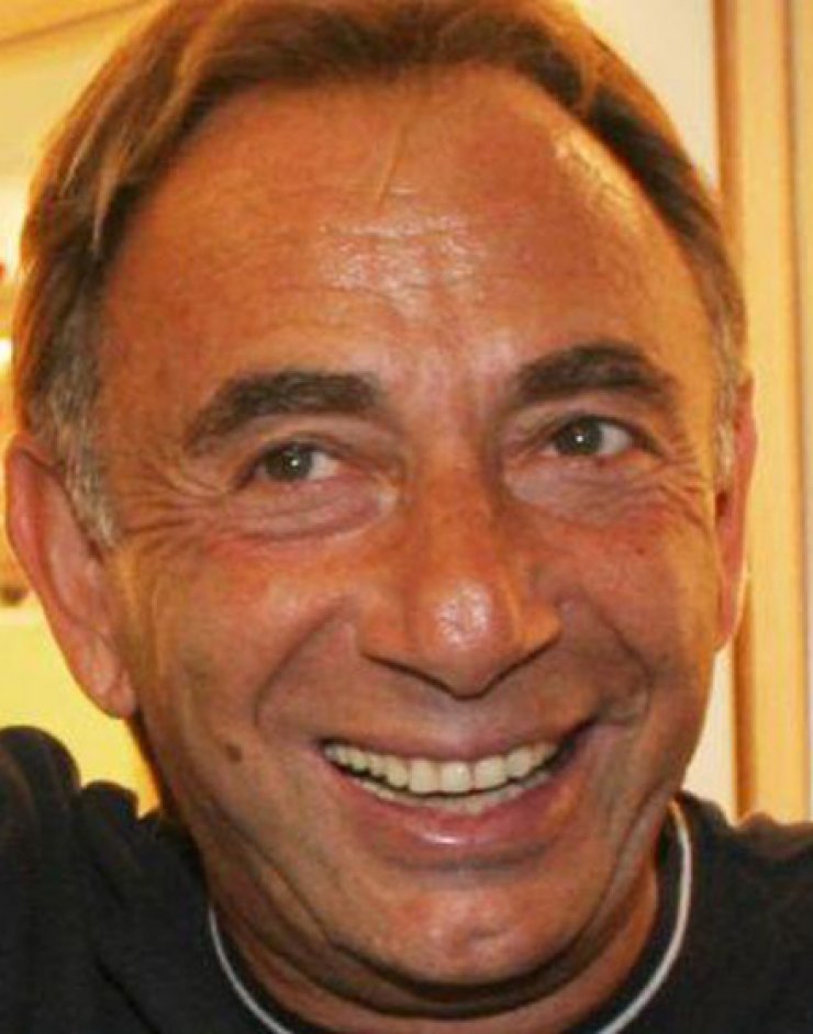 Θλίψη: Πέθανε ο Τόνυ Άντονυ. Έχασε τη μάχη με τον καρκίνο