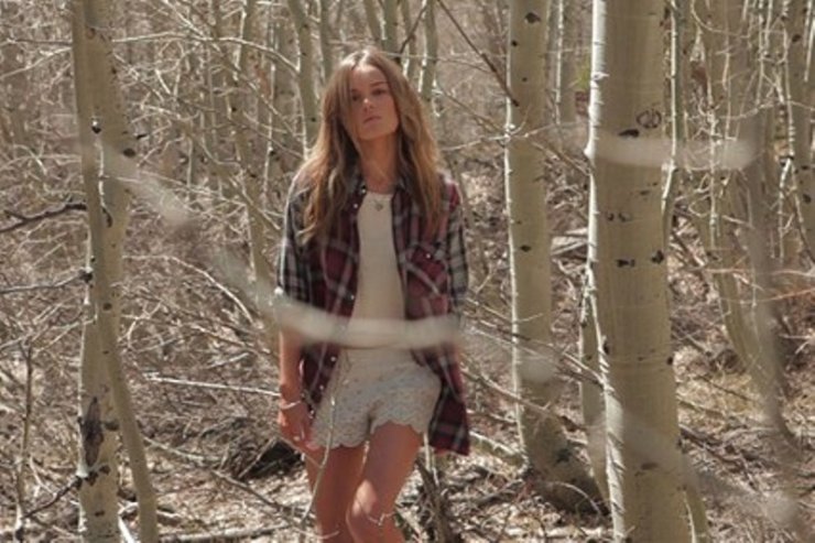 Η Kate Bosworth σχεδιάζει για το Topshop