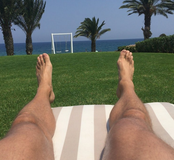 Η ιδιαίτερη selfie επώνυμου Κύπριου που απολαμβάνει τις διακοπές του!