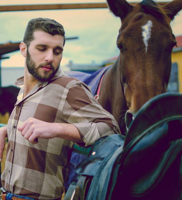 Χρήστος Τουμάζου:  Οι σκηνές ζηλοτυπίας από τη σύντροφό του!