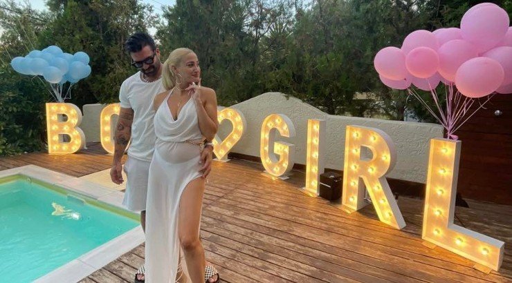 Ιωάννα Τούνη – Δημήτρης Αλεξάνδρου: Το gender reveal ανήμερα των γενεθλίων της εγκυμονούσας influencer!