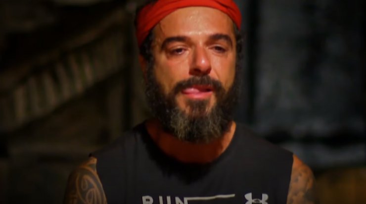 Τριαντάφυλλος: Ξεσπάει σε δάκρυα στο αποψινό συμβούλιο του νησιού - Αποχωρεί οικιοθελώς; [βίντεο]