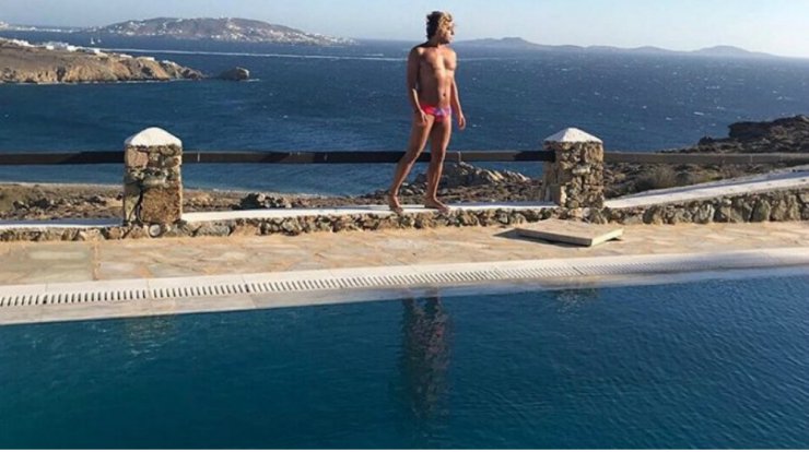 Επώνυμος Έλληνας: "Και να πω ότι είμαι γκέι τι θα γίνει;"