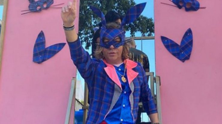 Ο Τρύφωνας Σαμαράς συμμετείχε στο λεμεσιανό καρναβάλι και η φωτογραφία με επώνυμο Κύπριο!