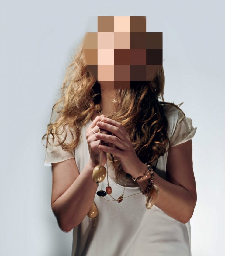 Η πρώτη Ελληνίδα που έκανε φωτογράφιση με ρετούς!