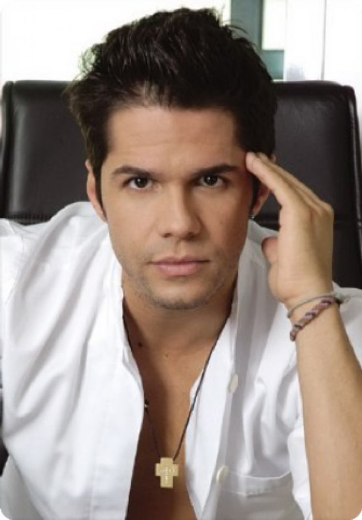 Ο Γιώργος Τσαλίκης σουβλίζει το αρνί! 