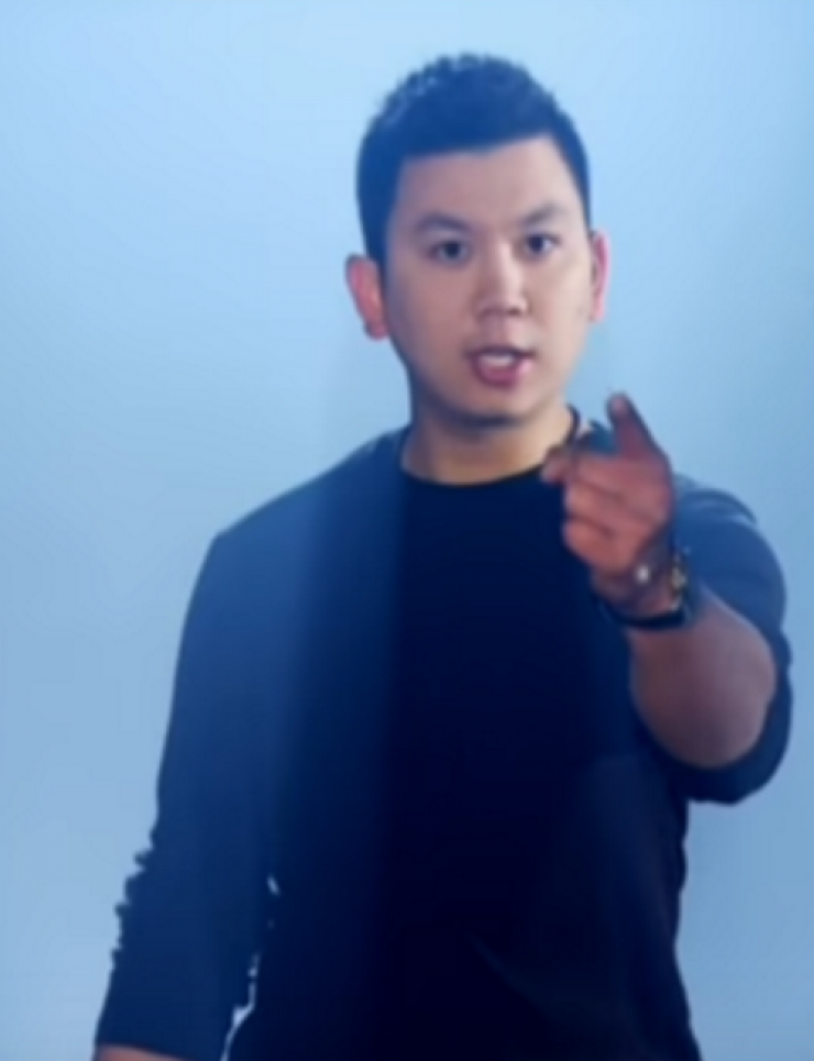 Ορέστης Τσάνγκ: Δείτε την σέξι αδερφή του παίκτη από το Survivor!