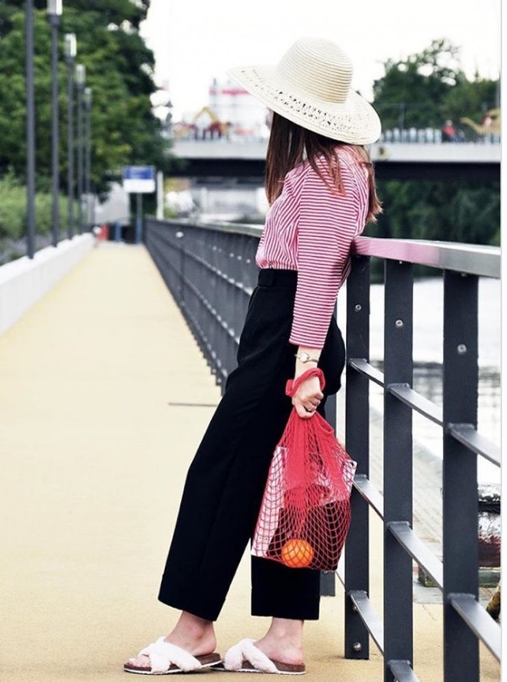 Η τσάντα που κρατούν όλες οι bloggers και κοστίζει λιγότερο από 1 ευρώ…