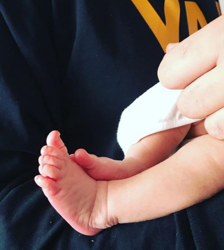 Οι πρώτες ημέρες επώνυμης Ελληνίδας με τη νεογέννητη κόρη της! [εικόνες]