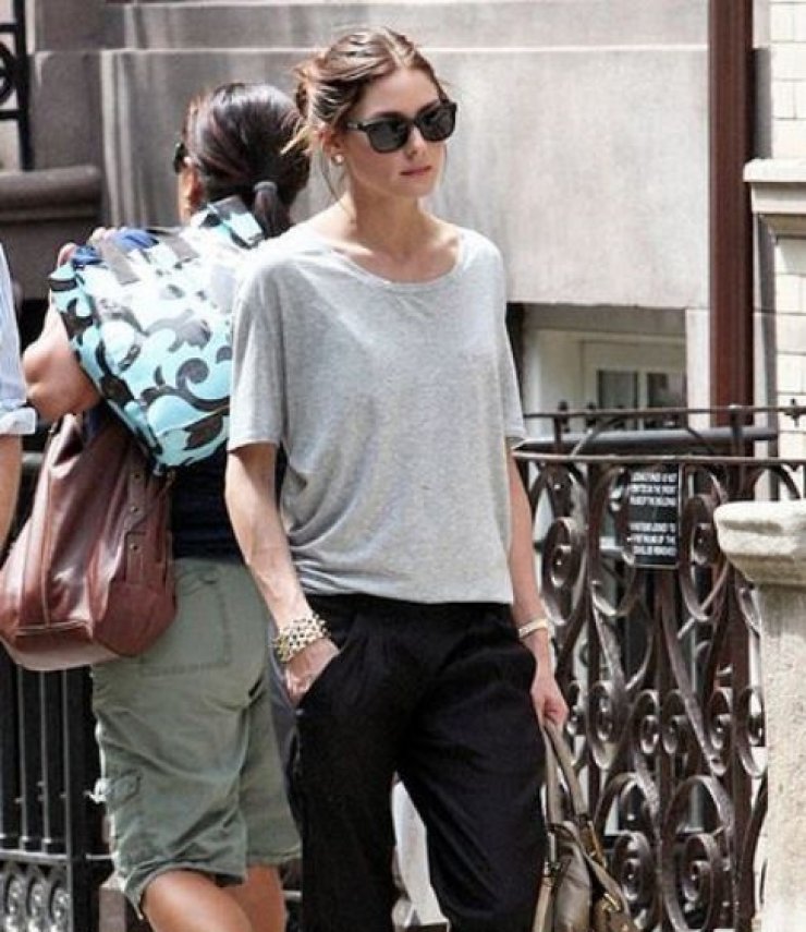 Με τι κομμάτια θα συνδυάσετε το γκρι T-shirt σας;