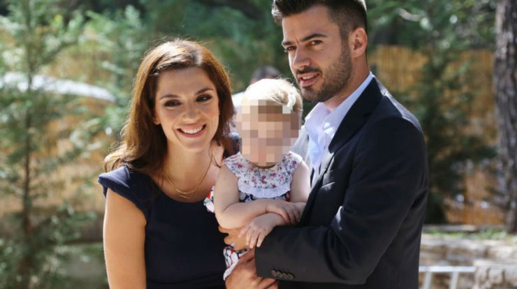 Γιάννης Τσιμιτσέλης – Βάσω Λασκαράκη: Τα συγκινητικά τους λόγια για την πρώτη ημέρα της κόρης τους στο δημοτικό!  