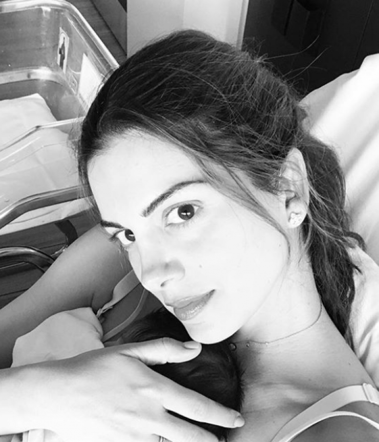 Σταματίνα Τσιμτσιλή: Η νέα εικόνα με το γιο της 13 ημέρες μετά τη γέννησή του!