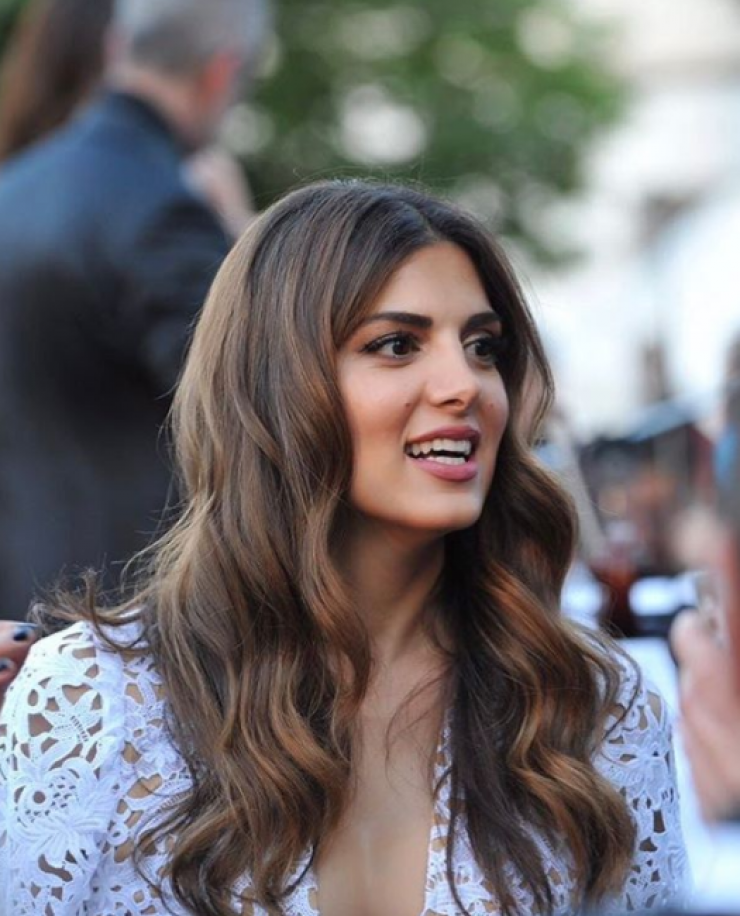 Η Σταματίνα Τσιμτσιλή αποκάλυψε τις λεπτομέρειες του γάμου επώνυμου ζευγαριού της ελληνικής showbiz!