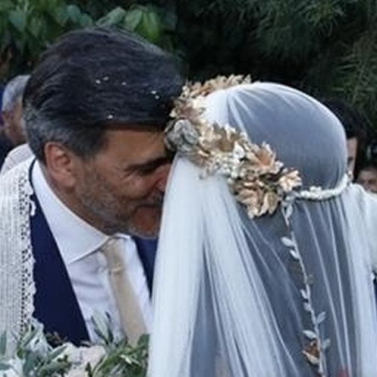 Δεν θα πιστεύετε ποια ηθοποιός παντρεύτηκε στην Κρήτη χθες το απόγευμα κάτω από άκρα μυστικότητα