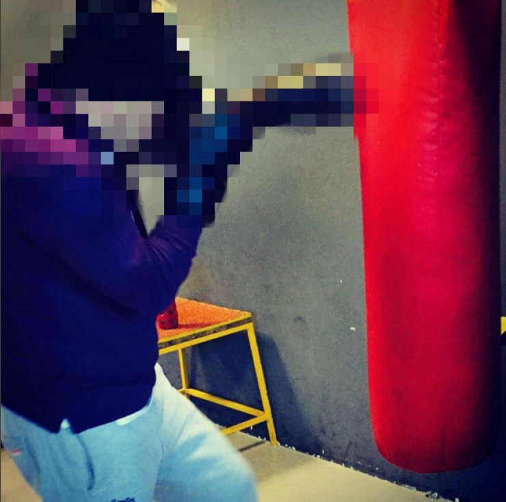 Ποιoς Κύπριος παρουσιαστής κάνει προπόνηση μπoξ;